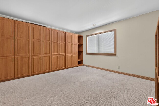 Building Photo - 4170 Madison Ave