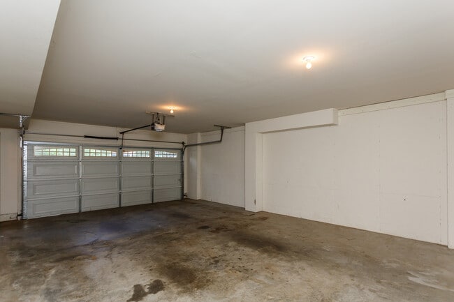 Building Photo - 154 Brookwood Dr