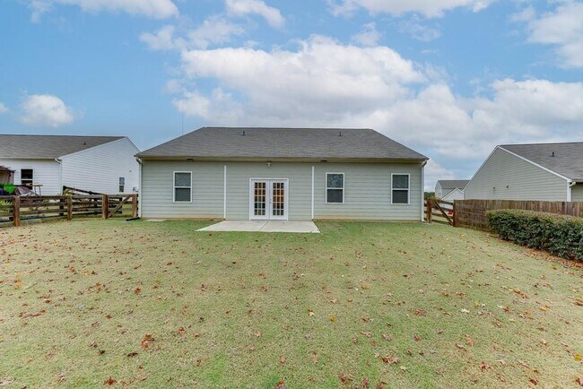 Building Photo - 145 Alexander Ln