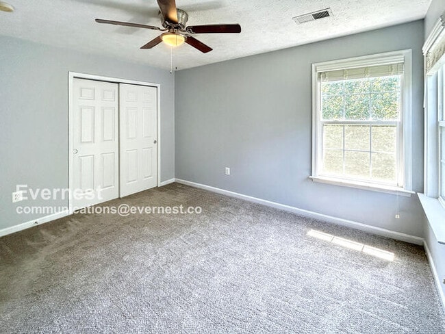 Building Photo - 94 Twin Hill Ln