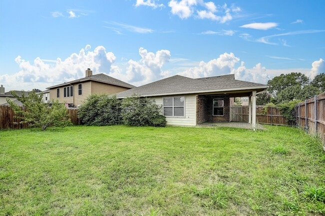 Building Photo - 2041 Meadow View Dr