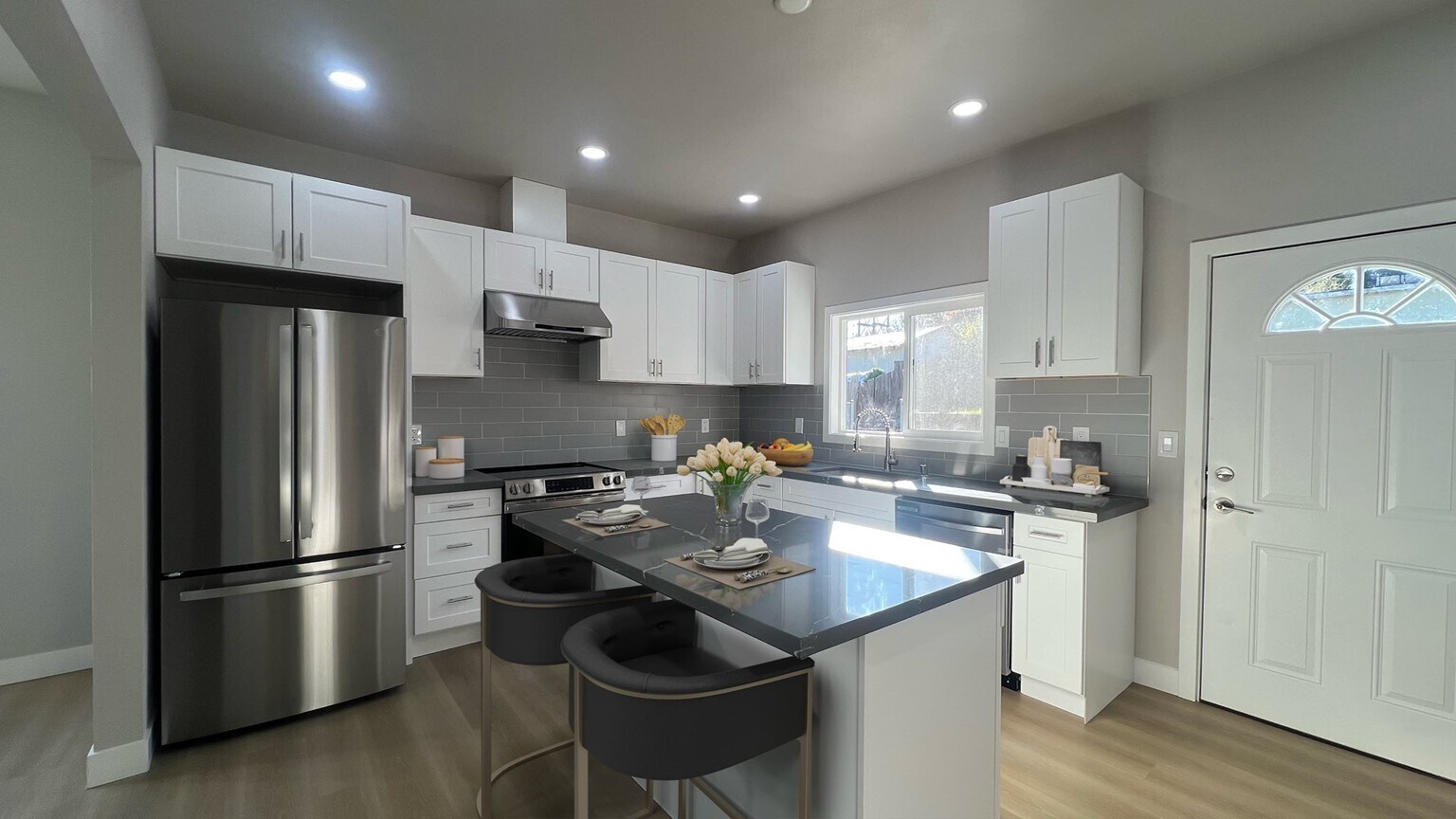 Building Photo - 118 E 35th St