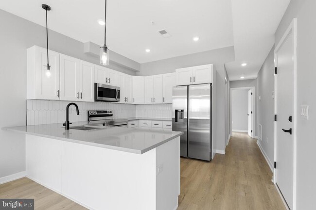 Building Photo - 919 N 15th St