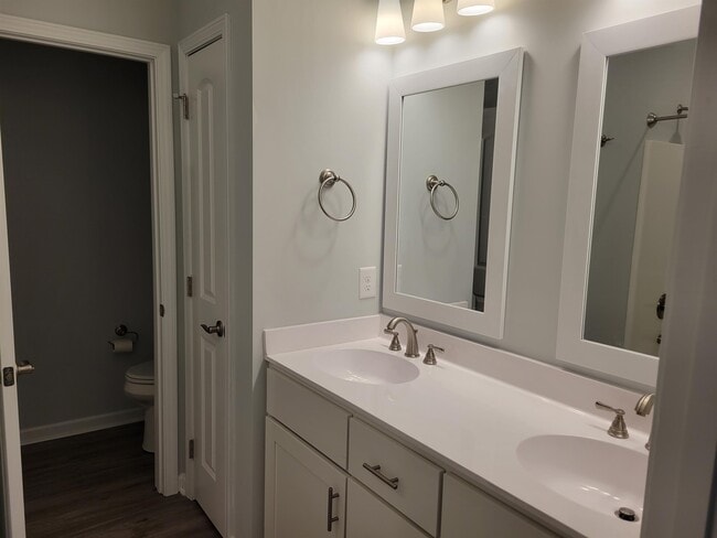 Building Photo - 214 Briarcliff Ct