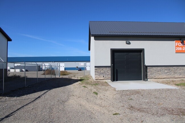 Building Photo - 57 W 465 N
