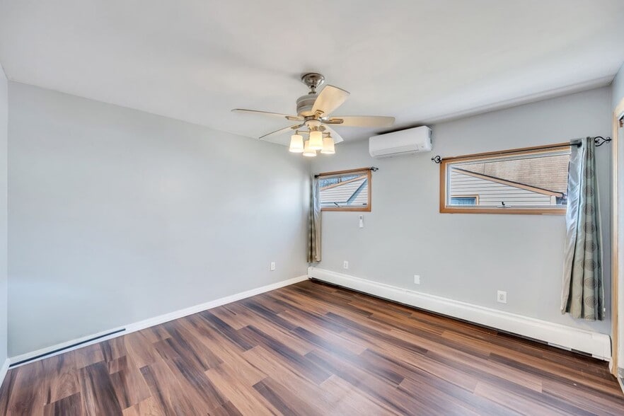 Building Photo - 45 Walnut Ln