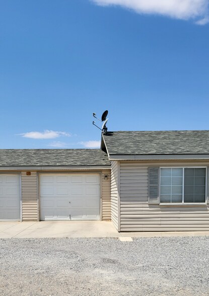 Building Photo - 2400 E Ambush St