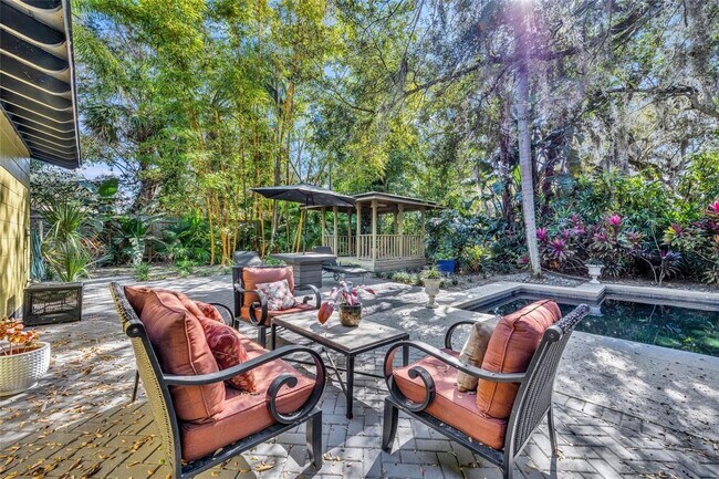 Building Photo - Fabulous pool home in Winter Park!