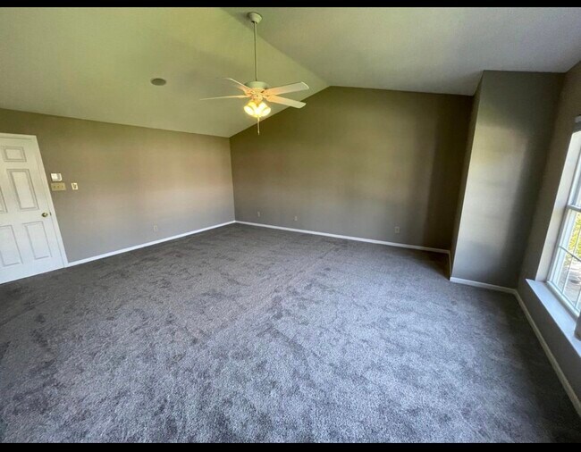 Building Photo - 12550 E 131st St