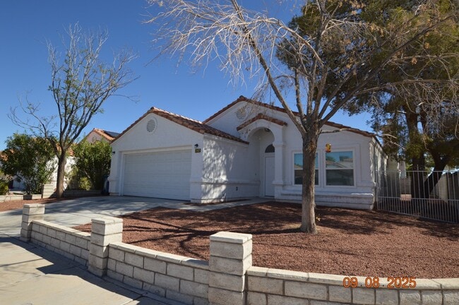 Building Photo - 8225 Mt Brodie Cir