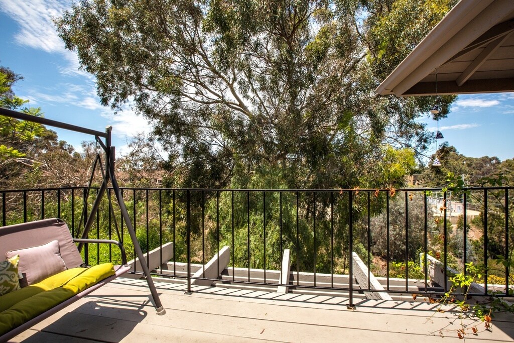 Balcony - 9594 Easter Way