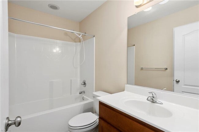 Building Photo - 4956 Almandine Ave