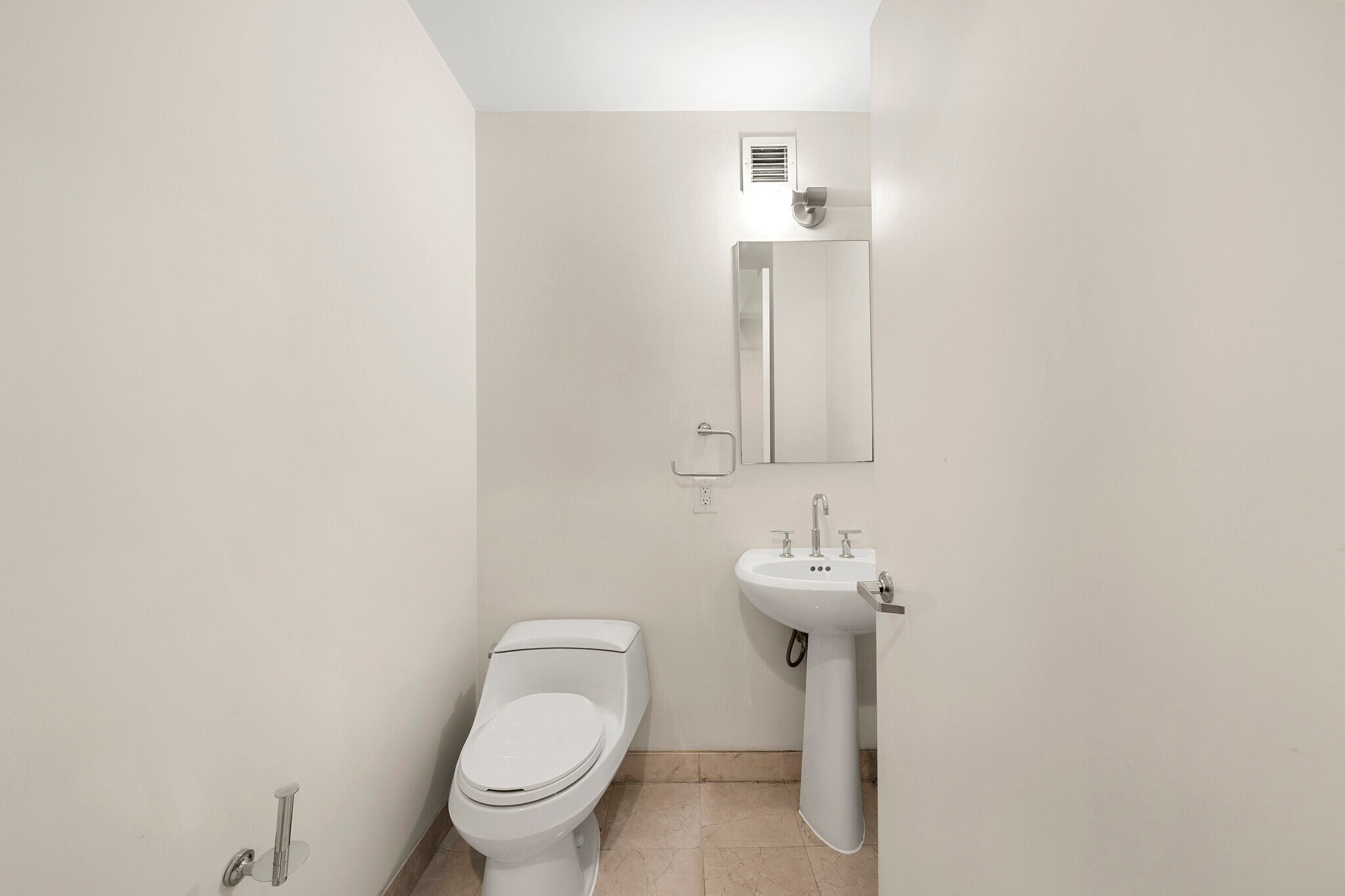 Building Photo - 917 Hudson Park