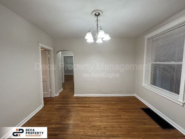 Building Photo - 4950 Sutherland Ave