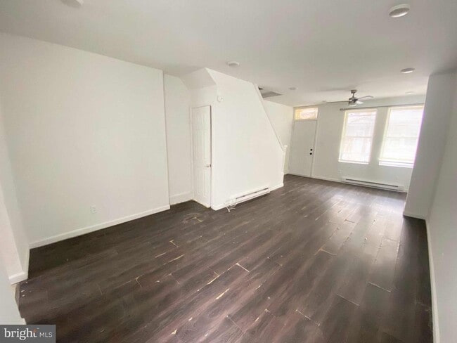 Building Photo - 3329 Malta St