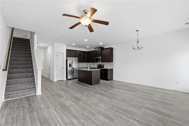 Building Photo - 7134 Gladstone Cir
