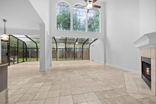Building Photo - 2303 El Sol Dr