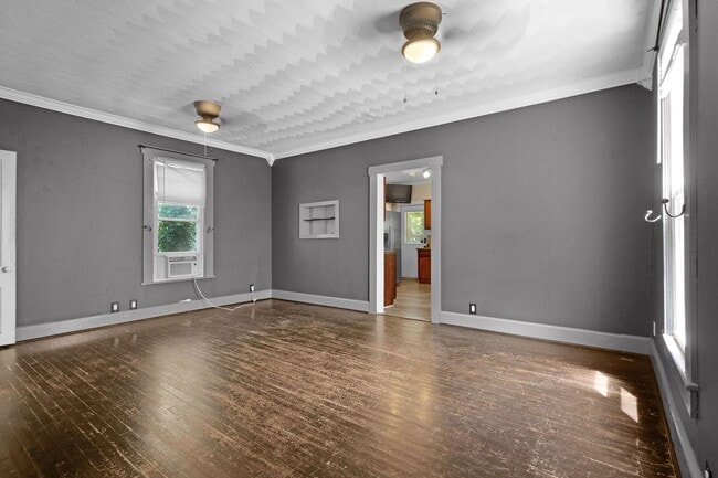 Building Photo - 3 Bed 1 Bath Home for Rent in Chesapeake