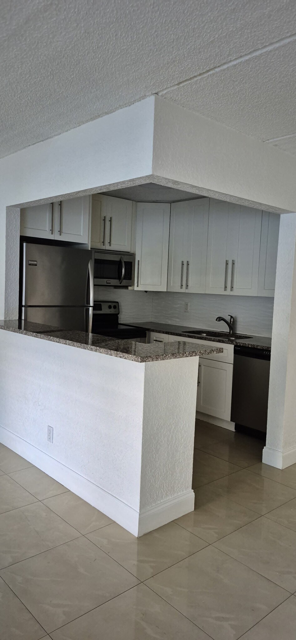 Building Photo - 2100 Springdale Blvd