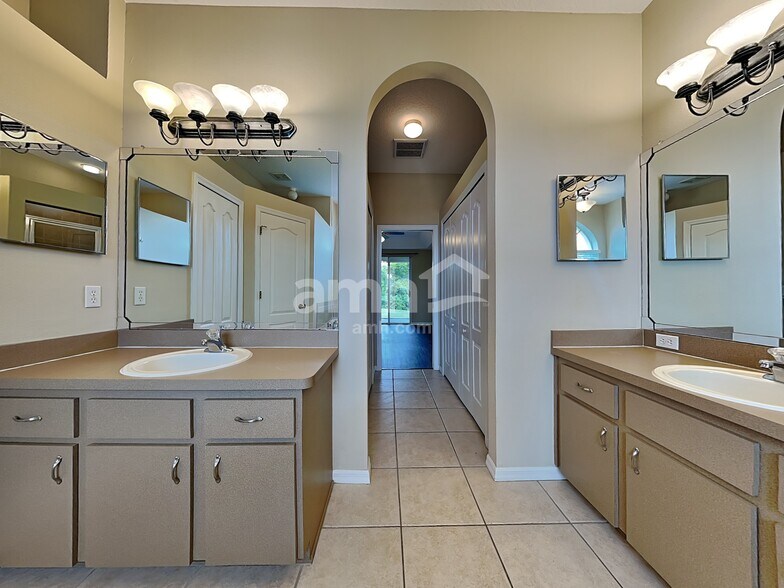 Building Photo - 8452 Fenholloway Ct