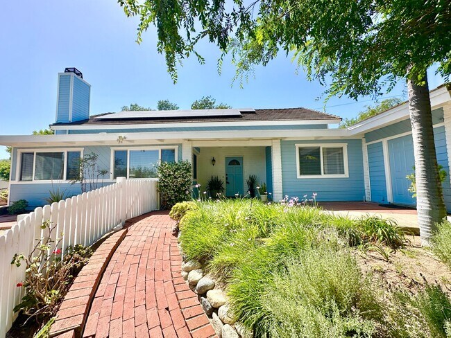 Building Photo - Beautiful Home, in Quiet Country Setting, Large, Private, Fenced Yard Space, with Landscaper Incl...