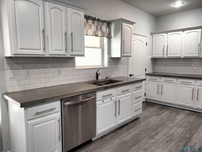 Building Photo - 2021 Hali Ln