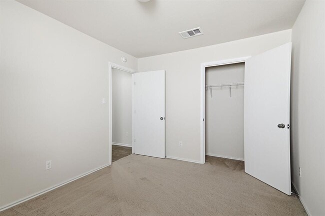 Building Photo - 177 Pebble Creek Ln