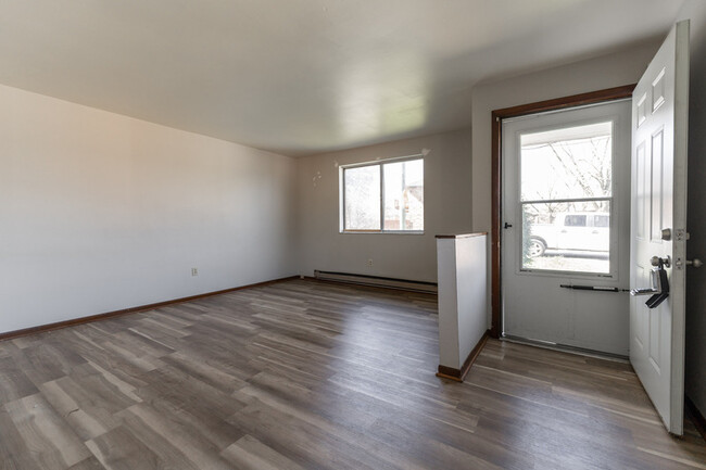 Building Photo - 5913 W Morris St