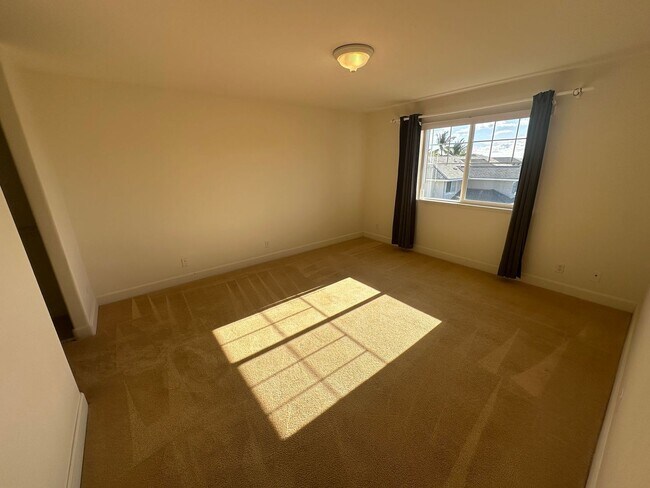 Building Photo - Beautiful 3 BD / 2 BA Townhome in Ko Olina!