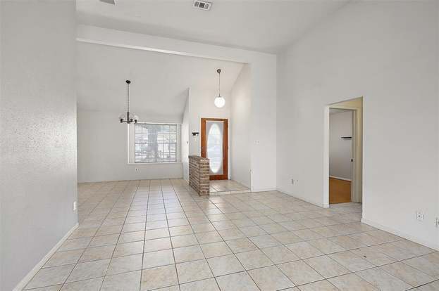 Building Photo - 8514 Greenleaf Lake Dr