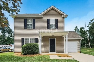 Building Photo - 3149 Talladega Ct