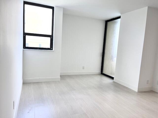 Building Photo - 5280 N Ocean Dr