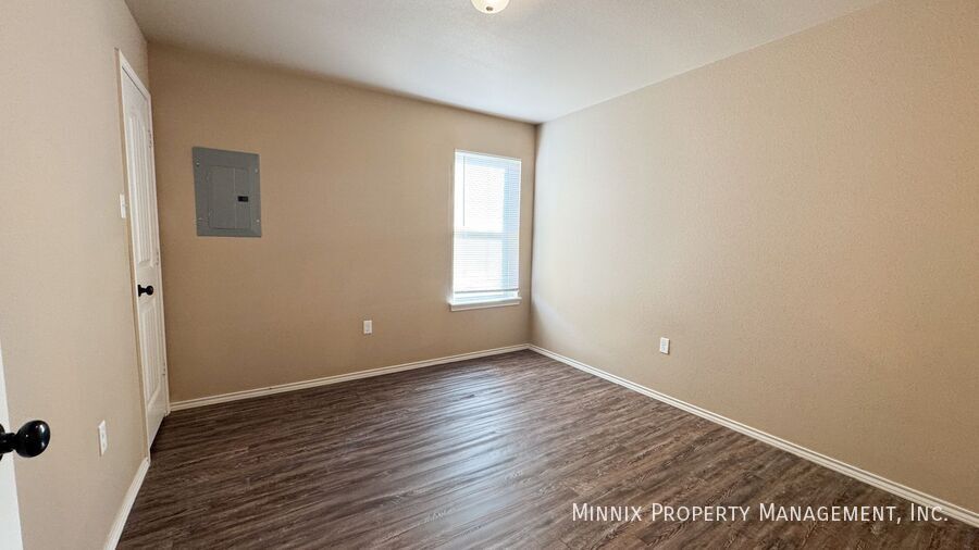 Building Photo - 2520 N Ave O