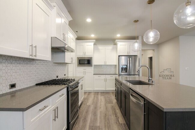 Building Photo - 2237 Legacy Ln