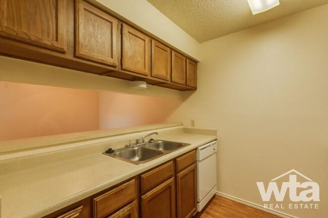 Building Photo - 1 bedroom in SAN MARCOS TX 78666