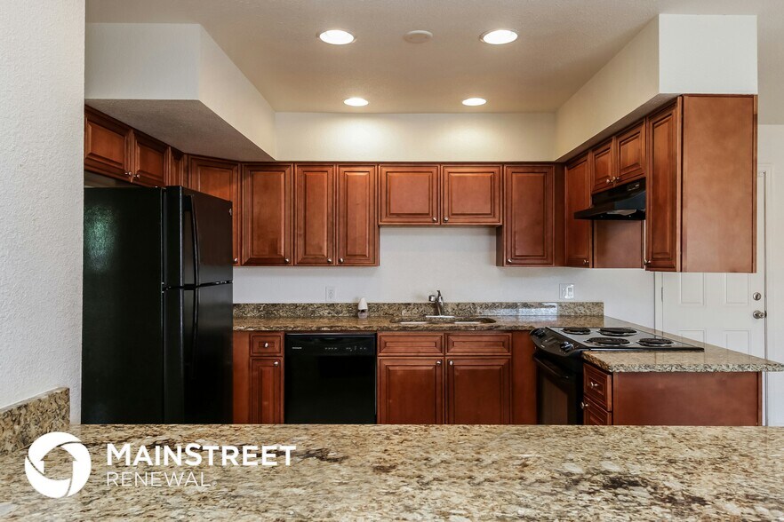 Building Photo - 4725 W Crittenden Ln