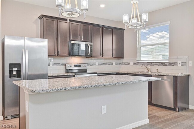 Building Photo - 17325 Coastal Ridge Dr