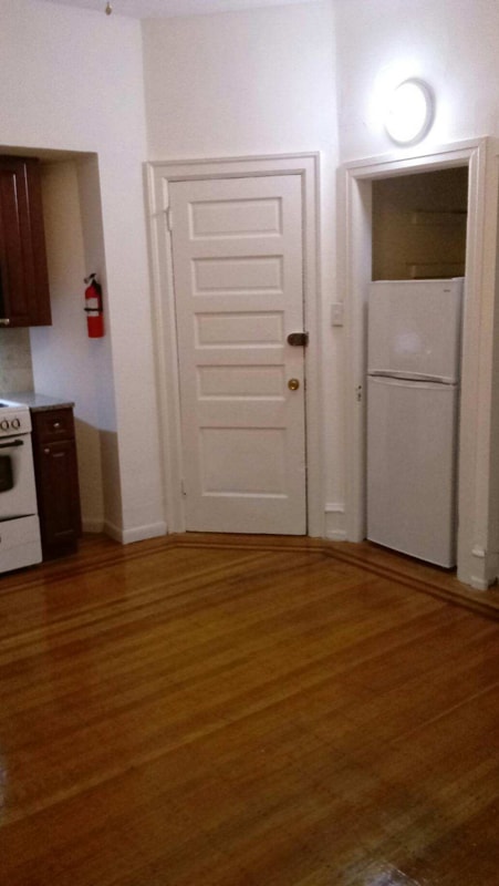 Building Photo - 4242 Spruce St