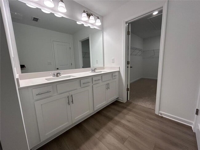 Building Photo - 207 Kinship Dr