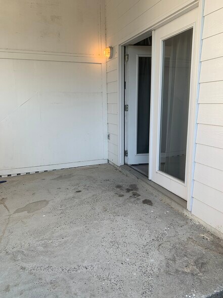 Building Photo - 135 Grayton Village Rd