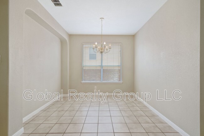 Building Photo - 20418 Cliff Park Ln