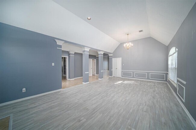 Building Photo - 4102 Magnolia Ln