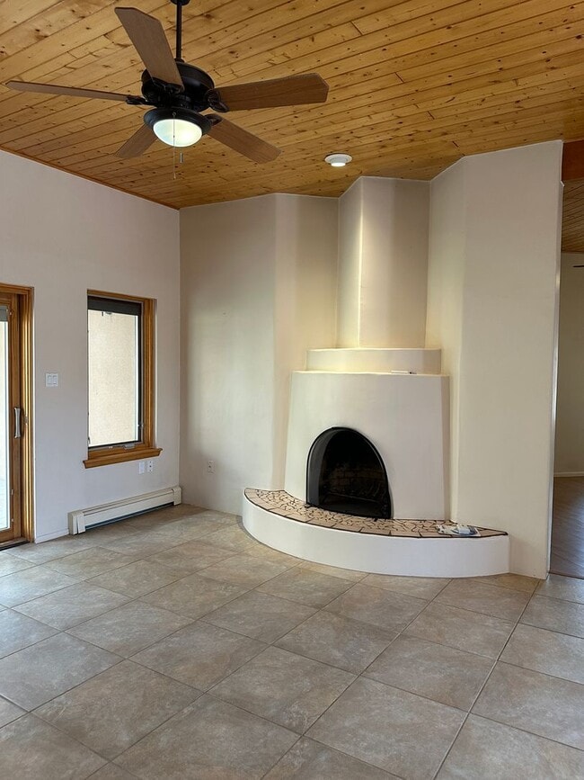 Building Photo - 2877 Plaza Blanca