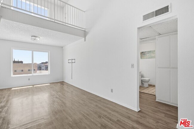 Building Photo - 3600 Bagley Ave