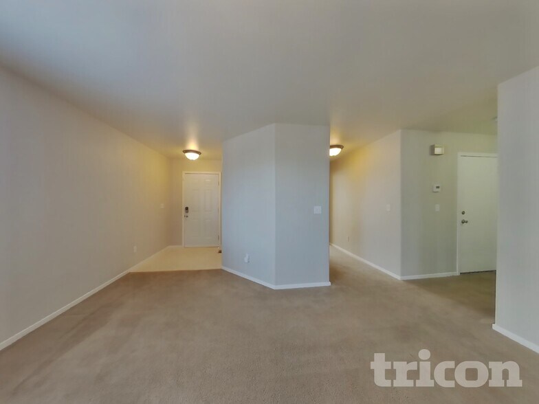 Building Photo - 7711 Mariner Cove Dr