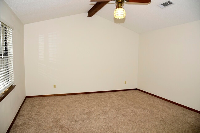 Building Photo - 822 St Joseph Cove