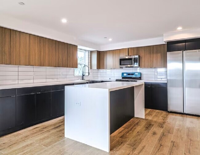 Building Photo - 6222 Banner Ave