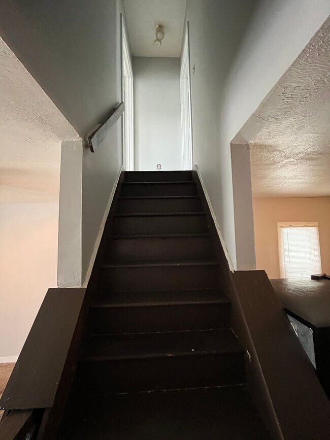 Building Photo - 1808-1810-1810 S 6th St