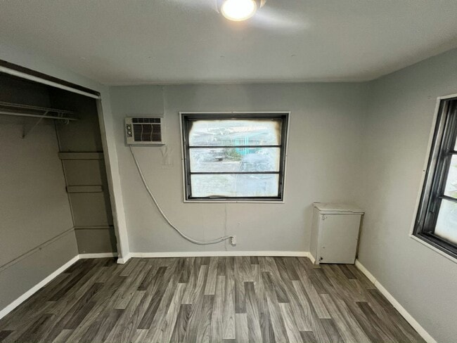 Building Photo - 108 Southland Ct