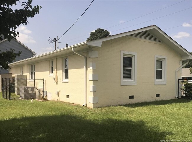 Building Photo - 6021 Fisher Rd